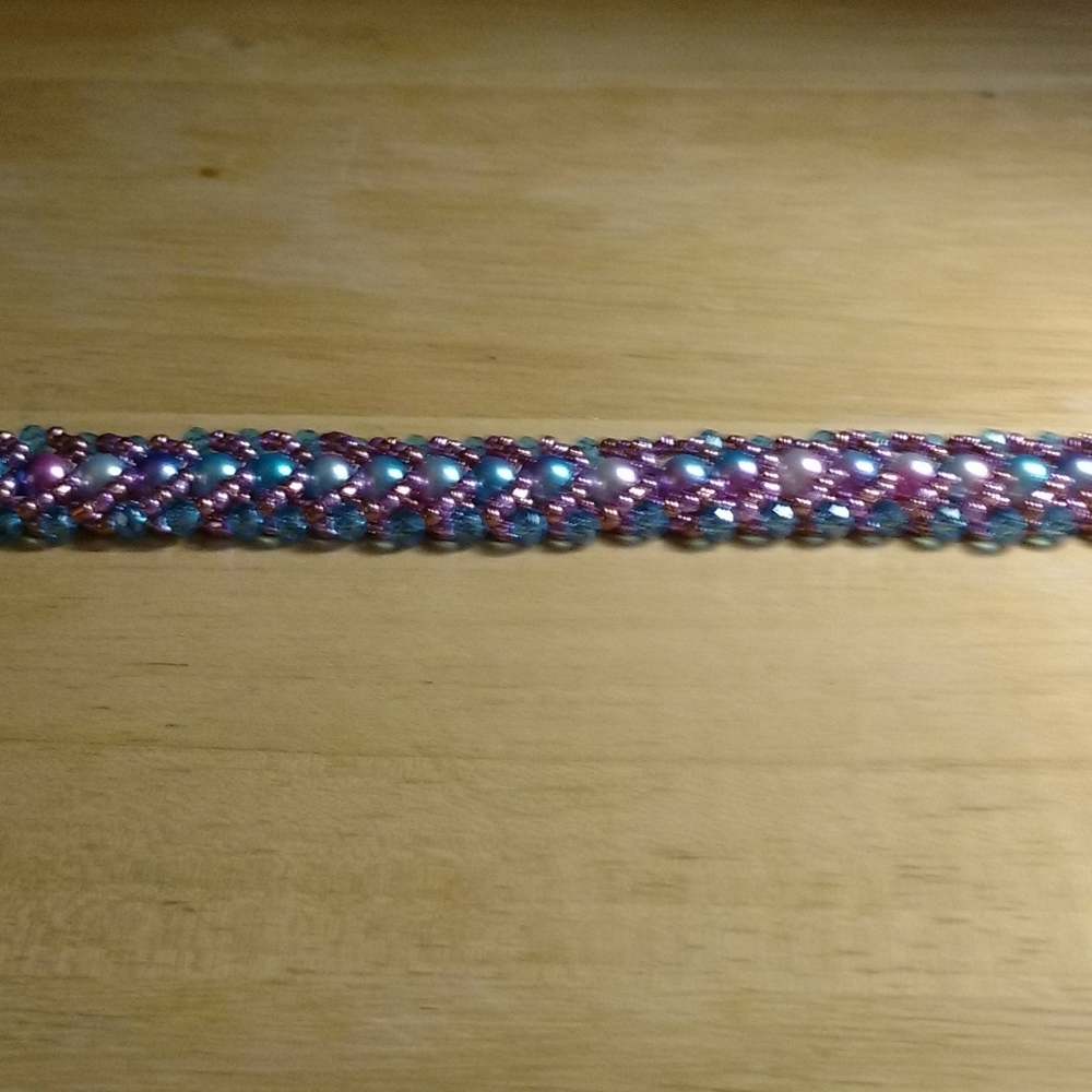 6 to 6.5 Pearl Rose and blue color bracelet